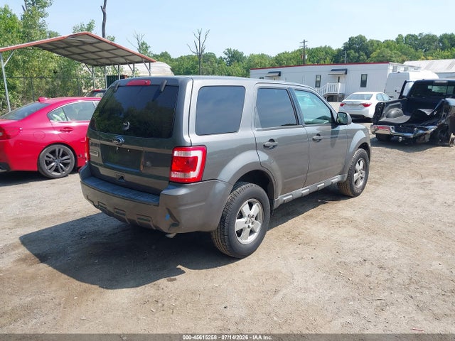 2010 Ford Escape Xls მანქანა იყიდება აუქციონზე, vin: 1FMCU0C76AKD15431, აუქციონის ნომერი: 45615258
