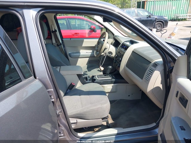 2010 Ford Escape Xls მანქანა იყიდება აუქციონზე, vin: 1FMCU0C76AKD15431, აუქციონის ნომერი: 45615258