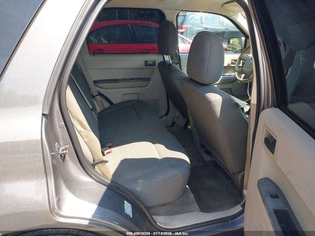 2010 Ford Escape Xls მანქანა იყიდება აუქციონზე, vin: 1FMCU0C76AKD15431, აუქციონის ნომერი: 45615258