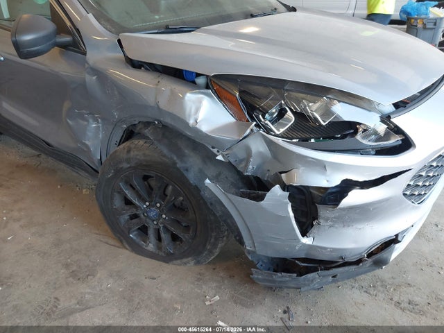 45615264 :رقم المزاد ، 1FMCU9G67NUB72330 vin ، 2022 Ford Escape Se مزاد بيع
