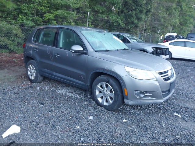2010 Volkswagen Tiguan S მანქანა იყიდება აუქციონზე, vin: WVGAV7AX4AW516222, აუქციონის ნომერი: 45615274