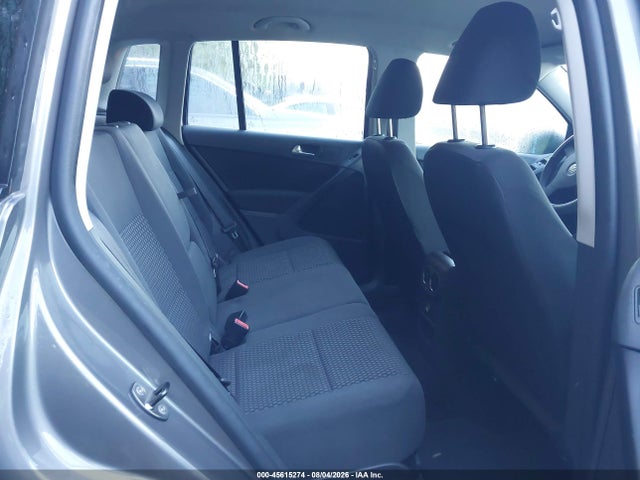 2010 Volkswagen Tiguan S მანქანა იყიდება აუქციონზე, vin: WVGAV7AX4AW516222, აუქციონის ნომერი: 45615274