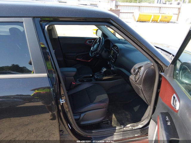 KNDJ53AF8L7023838 KIA Soul Gt-line Turbo