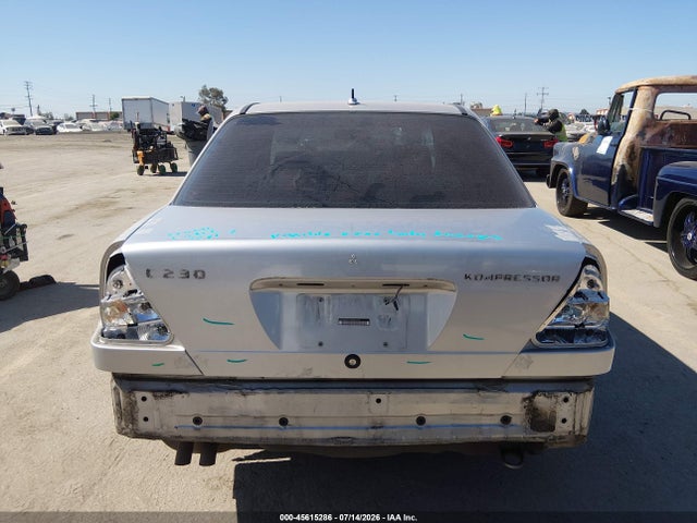 45615286 :رقم المزاد ، WDBHA24GXYA834042 vin ، 2000 Mercedes-benz C 230 Kompressor مزاد بيع