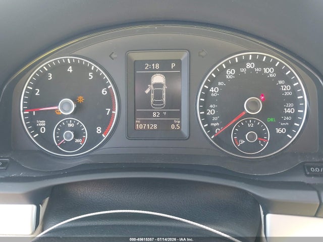 Продажа на аукционе авто 2015 Volkswagen Eos Komfort Edition, vin: WVWBW8AH3FV002525, номер лота: 45615357
