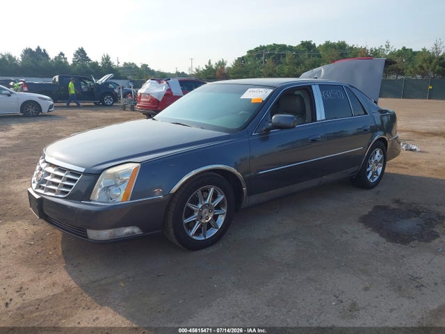 45615471 :رقم المزاد ، 1G6KD5EY5AU136985 vin ، 2010 Cadillac Dts 1sc مزاد بيع