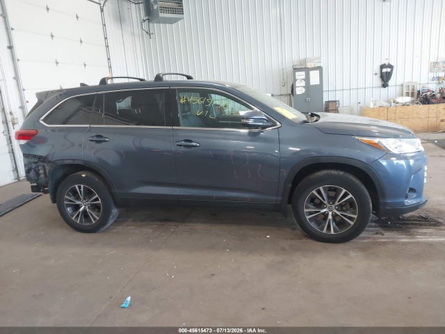 2019 Toyota Highlander Le Plus მანქანა იყიდება აუქციონზე, vin: 5TDBZRFH0KS998229, აუქციონის ნომერი: 45615473