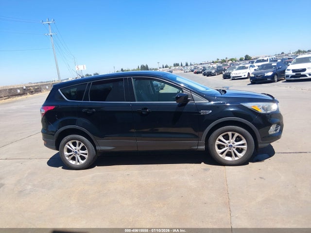 1FMCU9GD6HUE50234 Ford ESCAPE SE