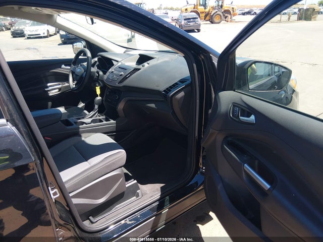 1FMCU9GD6HUE50234 Ford ESCAPE SE