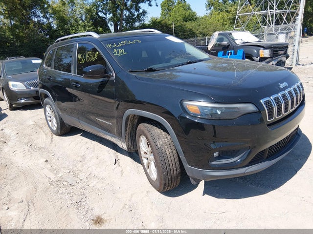45615568 :رقم المزاد ، 1C4PJMCB5KD107296 vin ، 2019 Jeep Cherokee Latitude 4x4 مزاد بيع