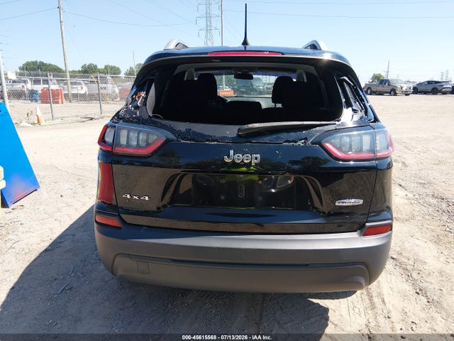 45615568 :رقم المزاد ، 1C4PJMCB5KD107296 vin ، 2019 Jeep Cherokee Latitude 4x4 مزاد بيع