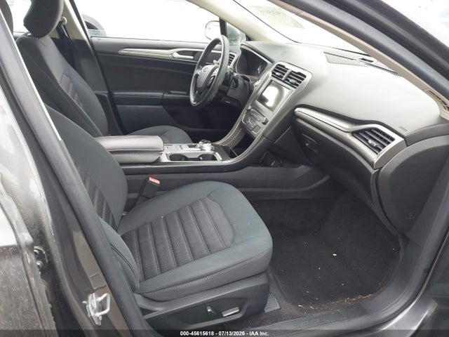 3FA6P0HD7JR253286 Ford FUSION SE