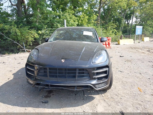 2015 Porsche Macan Turbo მანქანა იყიდება აუქციონზე, vin: WP1AF2A59FLB99015, აუქციონის ნომერი: 45615634
