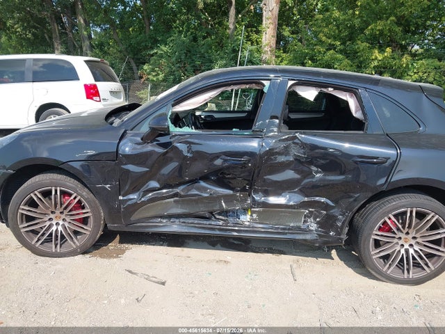 2015 Porsche Macan Turbo მანქანა იყიდება აუქციონზე, vin: WP1AF2A59FLB99015, აუქციონის ნომერი: 45615634