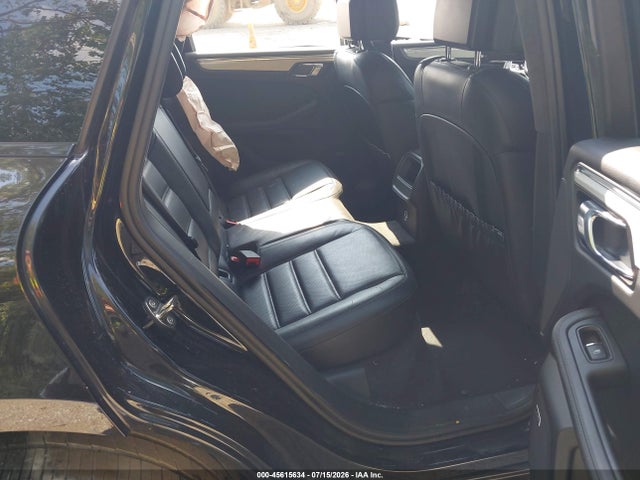 2015 Porsche Macan Turbo მანქანა იყიდება აუქციონზე, vin: WP1AF2A59FLB99015, აუქციონის ნომერი: 45615634