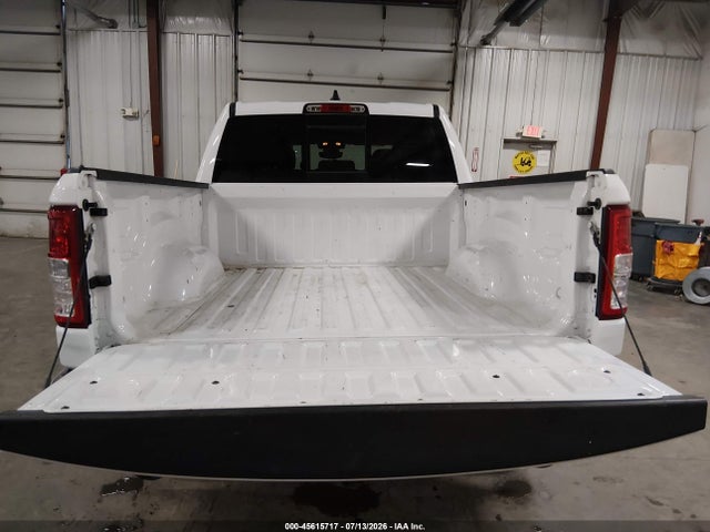 2020 Ram 1500 Big Horn  4x4 5'7 Box მანქანა იყიდება აუქციონზე, vin: 1C6SRFFT2LN358251, აუქციონის ნომერი: 45615717