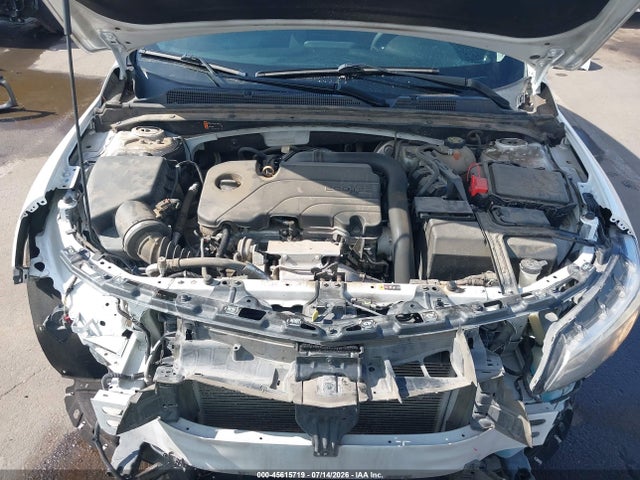 1G1ZD5ST1JF234722 Chevrolet MALIBU LT