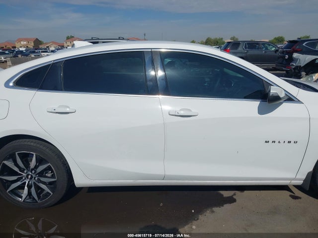 1G1ZD5ST1JF234722 Chevrolet MALIBU LT
