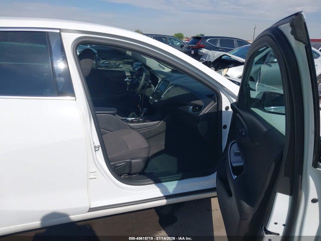 1G1ZD5ST1JF234722 Chevrolet MALIBU LT