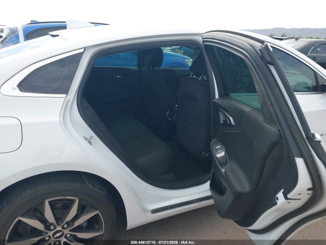 1G1ZD5ST1JF234722 Chevrolet MALIBU LT