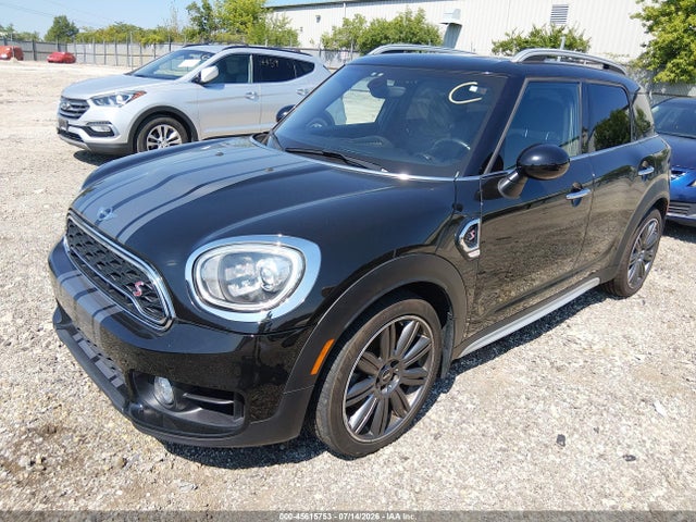 Mini Countryman Cooper S 2017 WMZYT3C37H3D98144 Image 2