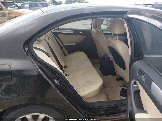 2013 Volkswagen Jetta 2.5l Se მანქანა იყიდება აუქციონზე, vin: 3VWDX7AJ6DM267740, აუქციონის ნომერი: 45615769
