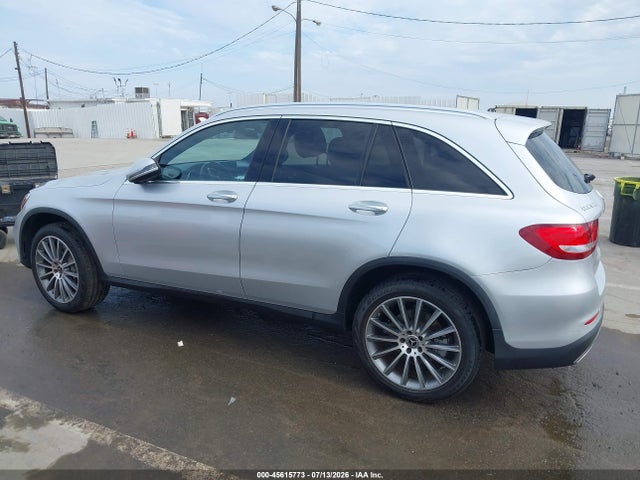 45615773 :رقم المزاد ، WDC0G4JB7JV103711 vin ، 2018 Mercedes-benz Glc 300 مزاد بيع