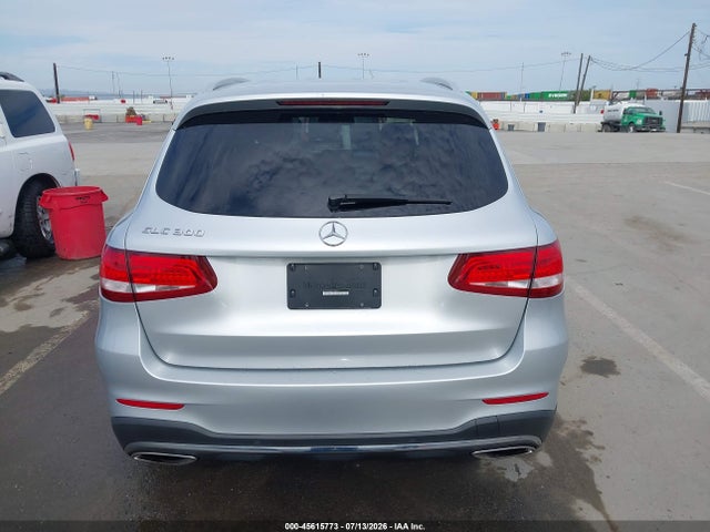 45615773 :رقم المزاد ، WDC0G4JB7JV103711 vin ، 2018 Mercedes-benz Glc 300 مزاد بيع