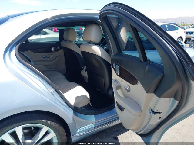 WDDWF4JB8JR400648 Mercedes-Benz C 300