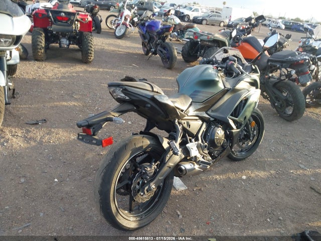ML5EXEP15SDAF5853 Kawasaki Ex650 P
