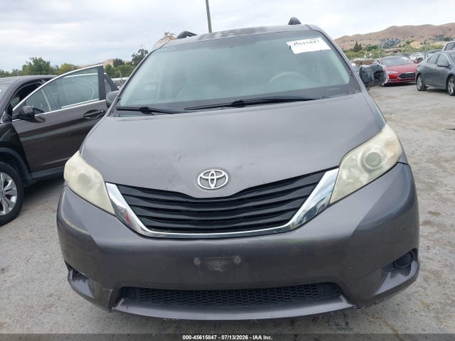 Продажа на аукционе авто 2011 Toyota Sienna, vin: 5TDKA3DCXBS006643, номер лота: 45615847