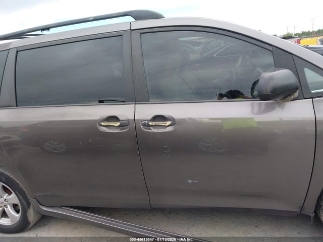 Продажа на аукционе авто 2011 Toyota Sienna, vin: 5TDKA3DCXBS006643, номер лота: 45615847