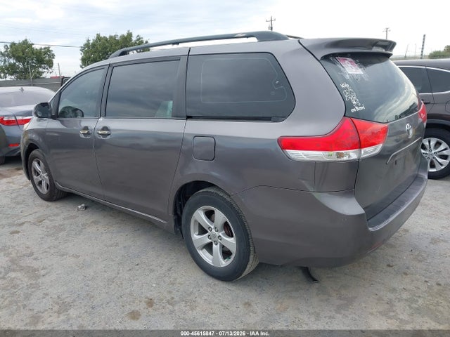 Продажа на аукционе авто 2011 Toyota Sienna, vin: 5TDKA3DCXBS006643, номер лота: 45615847