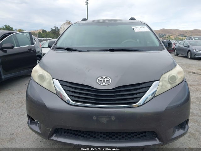 Продажа на аукционе авто 2011 Toyota Sienna, vin: 5TDKA3DCXBS006643, номер лота: 45615847