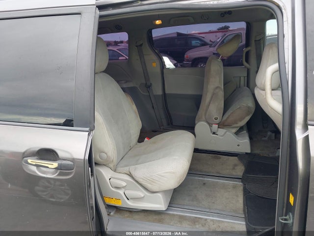 Продажа на аукционе авто 2011 Toyota Sienna, vin: 5TDKA3DCXBS006643, номер лота: 45615847