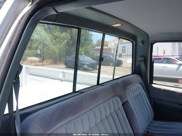 45615848 :رقم المزاد ، 1GCDC14K0LE253711 vin ، 1990 Chevrolet Gmt-400 C1500 مزاد بيع