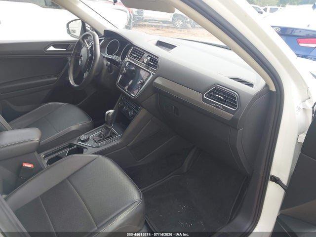 2021 Volkswagen Tiguan 2.0t Se/2.0t Se R-line Black/2.0t Sel მანქანა იყიდება აუქციონზე, vin: 3VV2B7AX6MM069884, აუქციონის ნომერი: 45615874