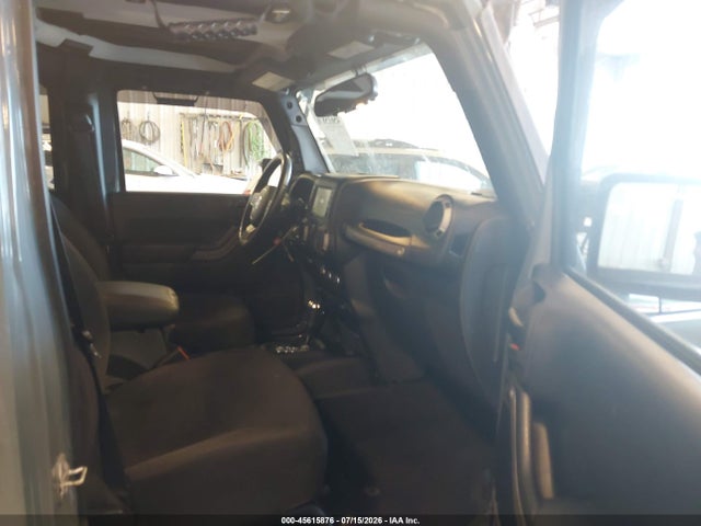 45615876 :رقم المزاد ، 1C4BJWDG8FL689065 vin ، 2015 Jeep Wrangler Unlimited Sport مزاد بيع