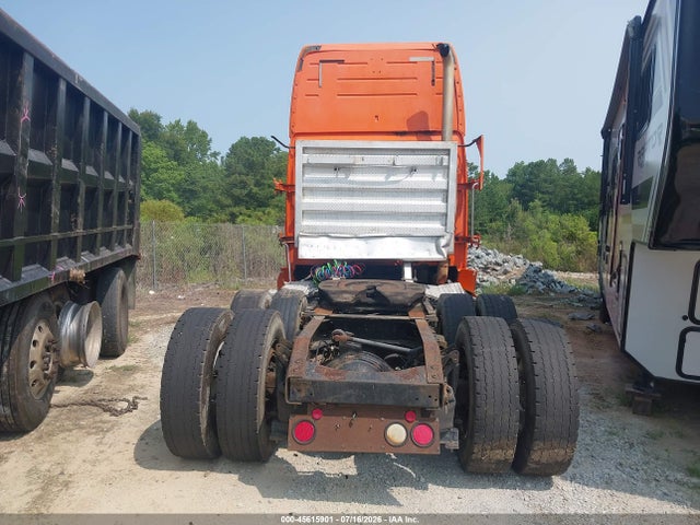 Aukcja sprzedaży 2002 Volvo Vn, vin: 4V4NC9GH02N330518, numer aukcji: 45615901