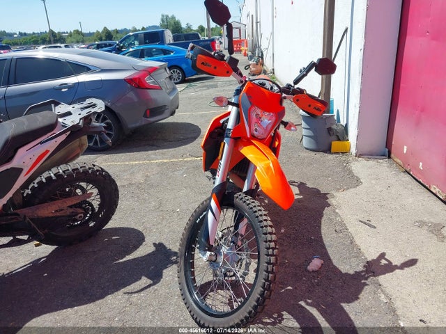 45616012 :رقم المزاد ، VBKLEV409MM709545 vin ، 2021 Ktm 690 Enduro R مزاد بيع