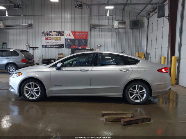 3FA6P0UU5JR243555 Ford Fusion Hybrid S