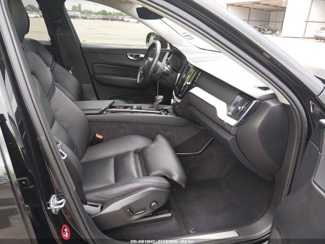 Продаж на аукціоні авто 2018 Volvo Xc60 T5 Inscription, vin: YV4102RL0J1037104, номер лоту: 45616047