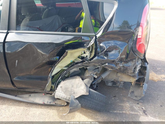 KIA Soul 2016 KNDJN2A26G7324430 Image 6