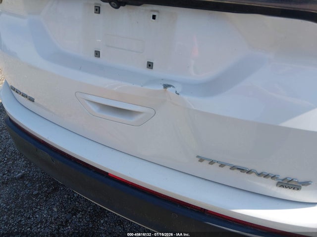 45616132 :رقم المزاد ، 2FMPK4K87HBB74155 vin ، 2017 Ford Edge Titanium مزاد بيع