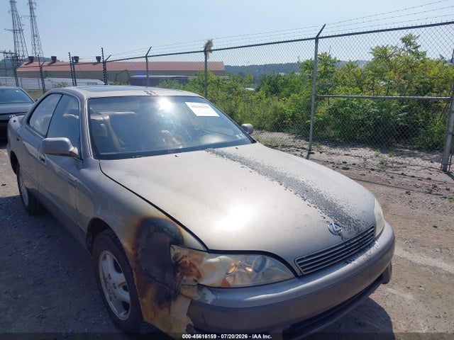 1994 Lexus Es 300 მანქანა იყიდება აუქციონზე, vin: JT8GK13TXR0055913, აუქციონის ნომერი: 45616159