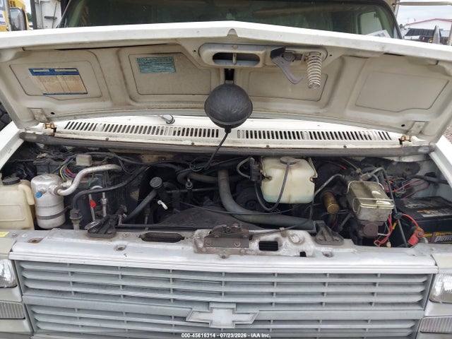 Продажа на аукционе авто 1984 Chevrolet G30, vin: 2GBJG31M4E4176793, номер лота: 45616314