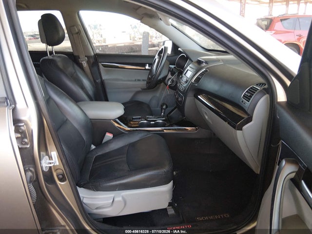 5XYKTDA73FG554218 KIA Sorento Lx V6