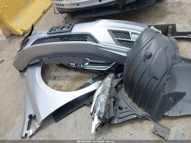 5FNRL6H94JB009372 Honda Odyssey Elite