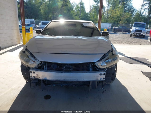 1N4AA6AP0JC386098 Nissan Maxima 3.5 Sl