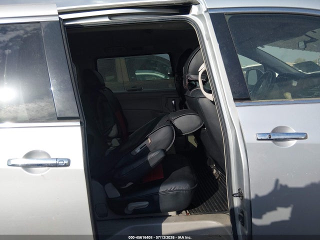 JN8AE2KP6F9126710 Nissan Quest Platinum/s/sl/sv